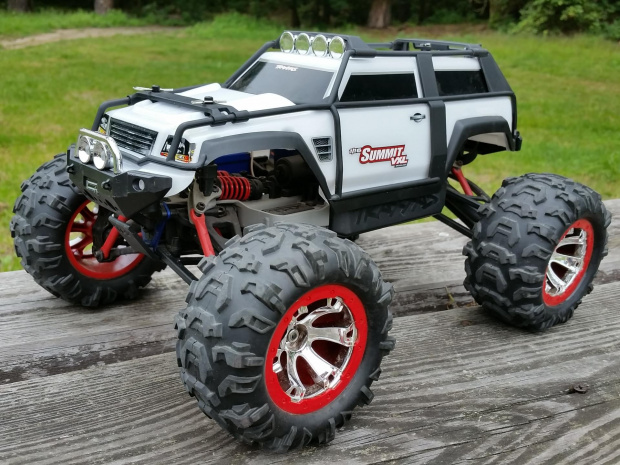 Traxxas Summit 1/16 VXL
